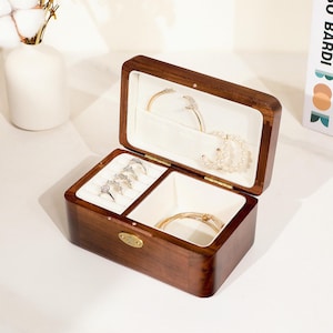 Custom Wooden Vintage Jewelry Box Music Box Personalized  Engraved Wooden Anniversary Gifts wedding Jewelry Box Gift for Her,Christmas Gifts