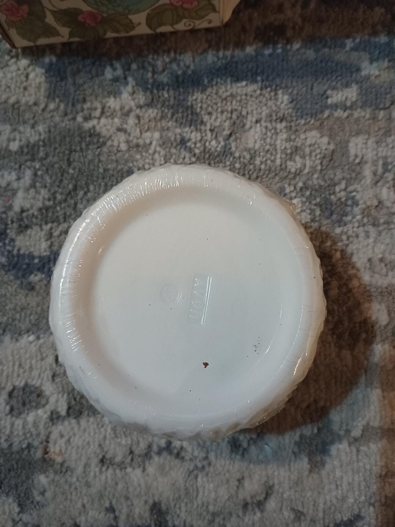 Jabonera Love Nest de Avon - Tres jabones con fragancia para ocasiones especiales - Vintage NOS NIB imagen 4