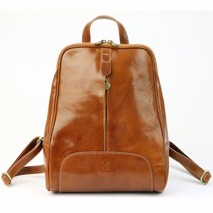 Florence Camel brown Italian Leather Backpack for Women | Handmade Genuine Leather Bag | Florence Style | Minimalist Design | Made in Italy