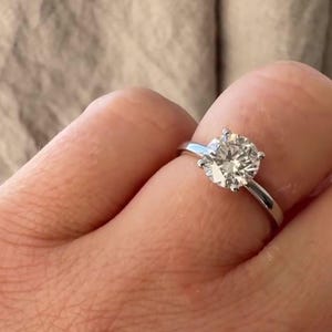 1.25 Carat Diamond Engagement Ring 14k 18k Round Shaped Lab-Grown Diamond Proposal Anniversary Ring Prong Set Diamond Solitaire Wedding Ring