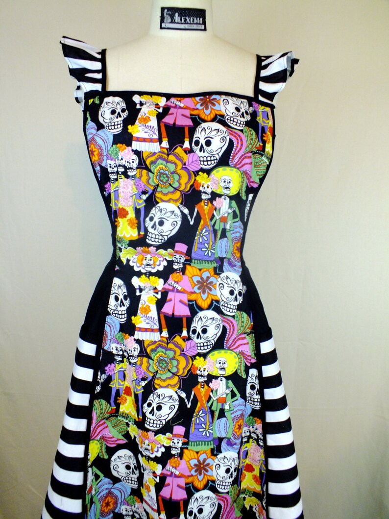 Dio de los Muertos Stripe kitchen Apron folk