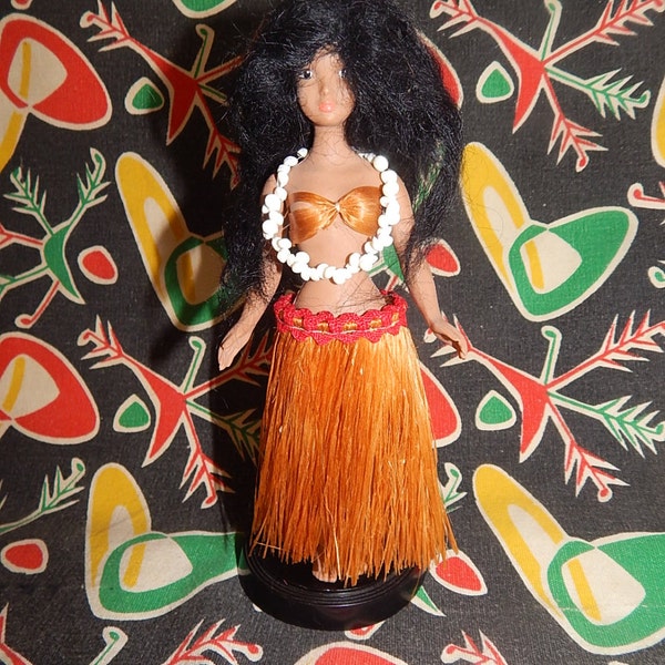 Vintage 60 ' s Français en plastique raphia coquillage collier hula poupée figurine danse pin-up tiki MCM hawaïen