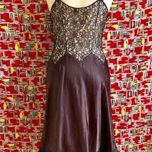 Gorgeous vintage 40's 50's black floral lace negligee slip illusion bust scallop shaped bombshell sexy pin up Barbizon S / M image 5