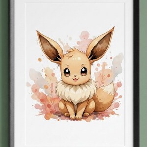 Op de afbeelding: Een ingelijste aquarelprint van een cartoon Eevee-personage. Het kunstwerk toont een lichtbruine Eevee met grote oren, een donzige nek en een volle staart. De achtergrond heeft zachte aquarelspatten in tinten roze, oranje en bruin.