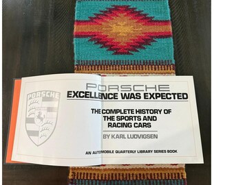 Porsche 1977 : L’excellence était attendue, par Karl Ludvigsen, 1re édition, 3e tirage, relié