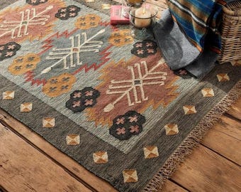5x8, 8x10 Ft Kilim Rug Handwoven Wool and Jute Rug Handmade Kilim Black Dhurrie Rug Motifs Oriental, Traditional Indian, Geometric Custom