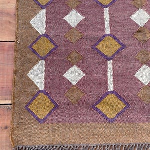 Handwoven Wool Jute Kilim Rug: Traditional Indian Area Rug