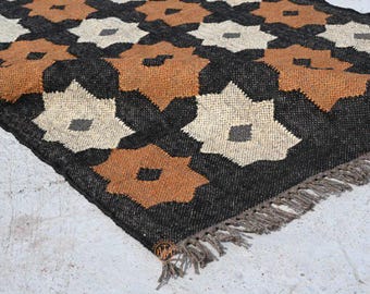 Handwoven Wool Jute Kilim Rug: Bohemian Turkish Dhurrie, Geometric Design