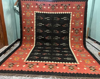 Handwoven Large Black Floral Kilim Jute Area Rug, Wool Jute Kilim Carpet, Red Boho Kilim Rug for Living Room, Underbed Kilim Custom Area Rug