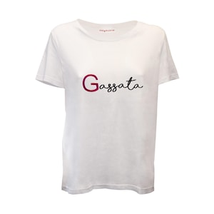 Camiseta feminina GASSATA feita à mão em 100% algodão orgânico com bordado. Feito na ITÁLIA