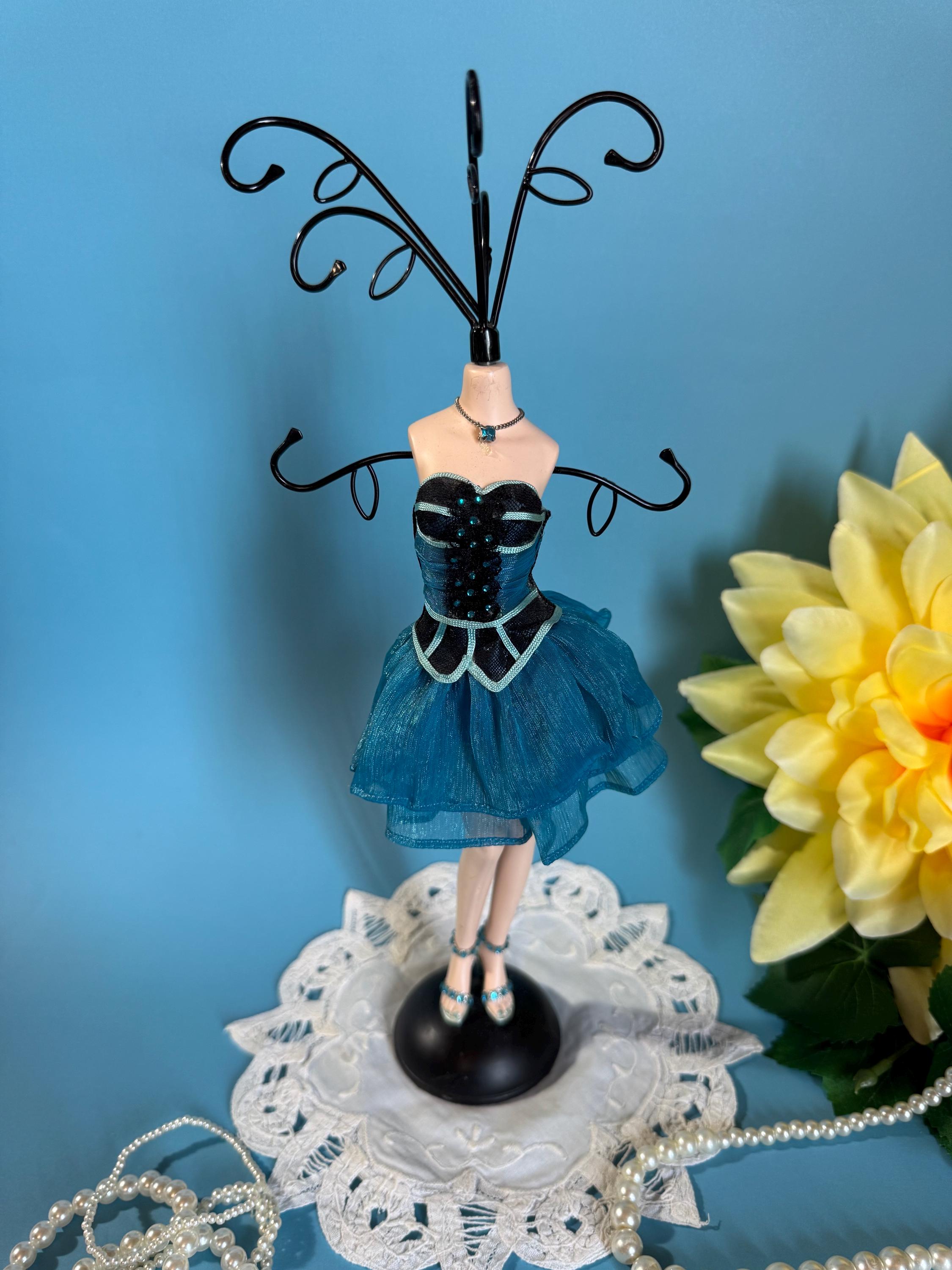 Jewelry Stand Holder, Model Ear Display Rack Mannequin Princess Dress Necklace For Women Girls Blue 470f24e4 9e66 404d Ada0 89347118167f.b81be4b89b6959d79a2fc0b73619a642