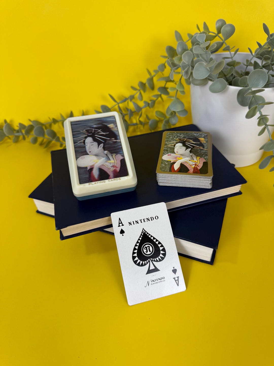 Vintage Nintendo Playing Cards – 1960s Lenticular Geisha Collector
