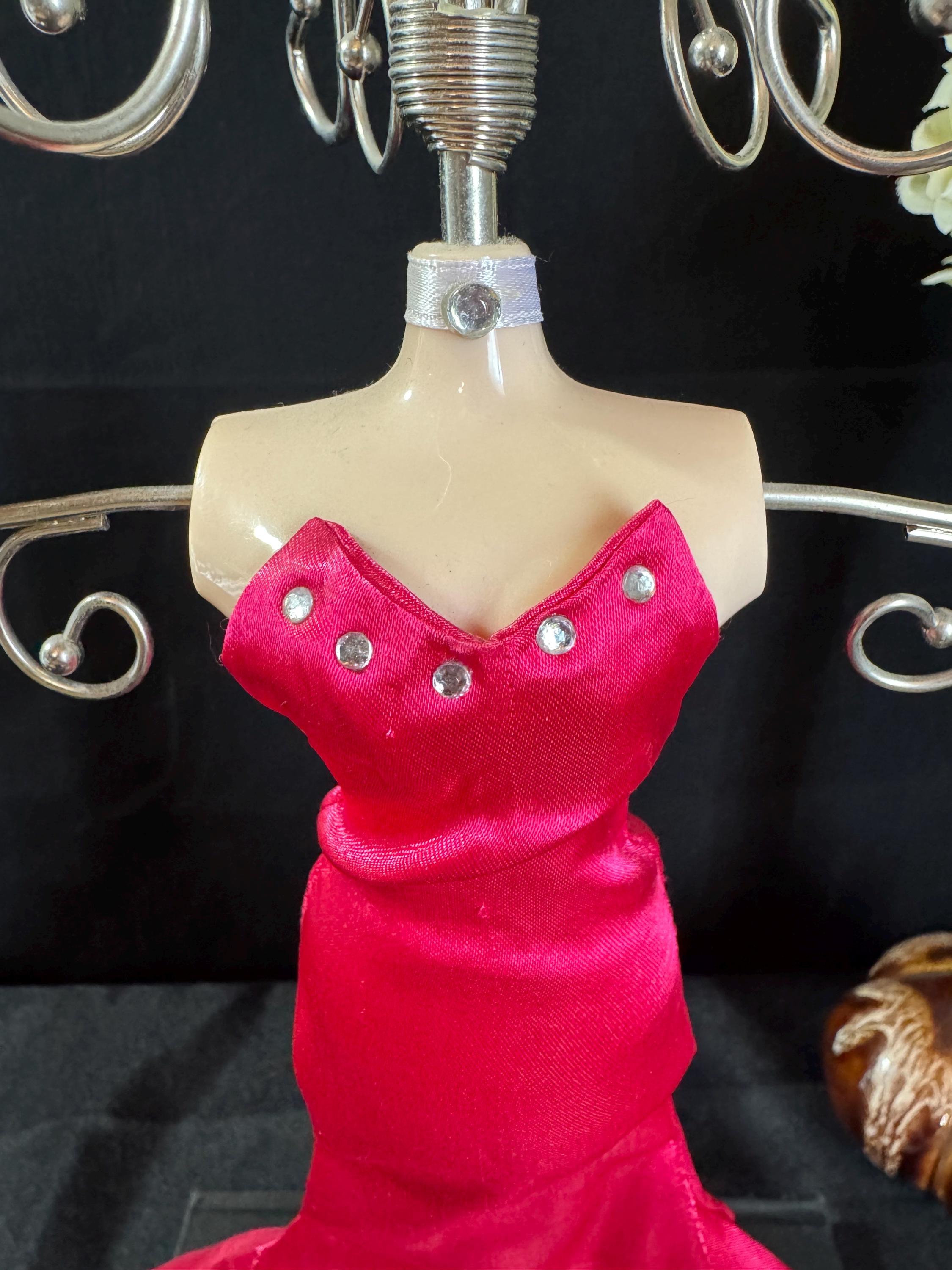 pink dress jewelry holder Pink Metal Dress Form Jewelry Holder 17in Mannequin Necklace Organizer Stand