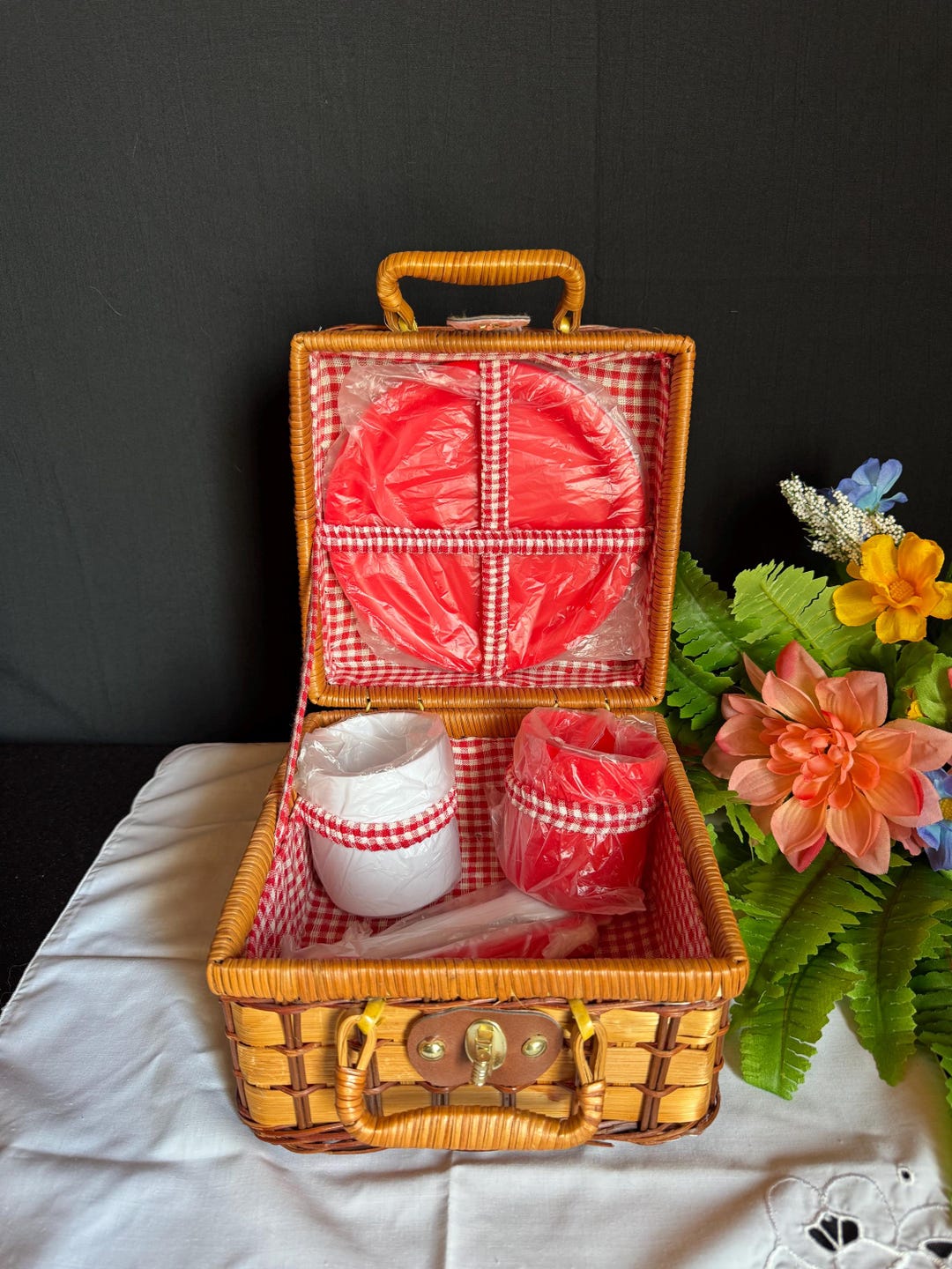 Vintage Wicker Picnic Basket: Red Checkered Lining, Complete