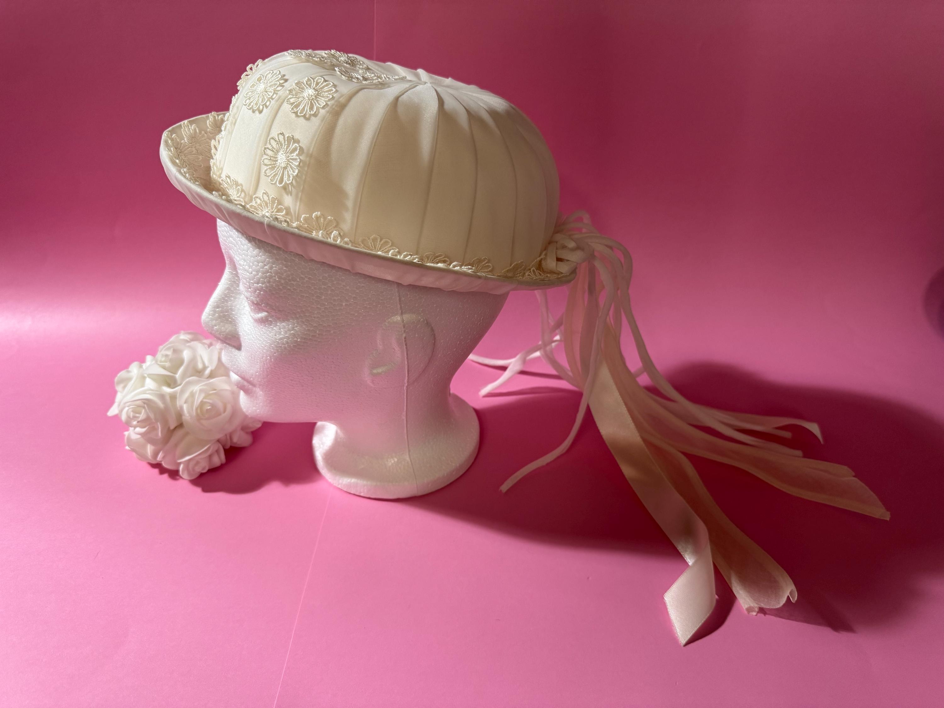Vintage-Inspired Lace Floral Cloche Hat in Ivory Ivory Cloche Hat - Etsy main image 2