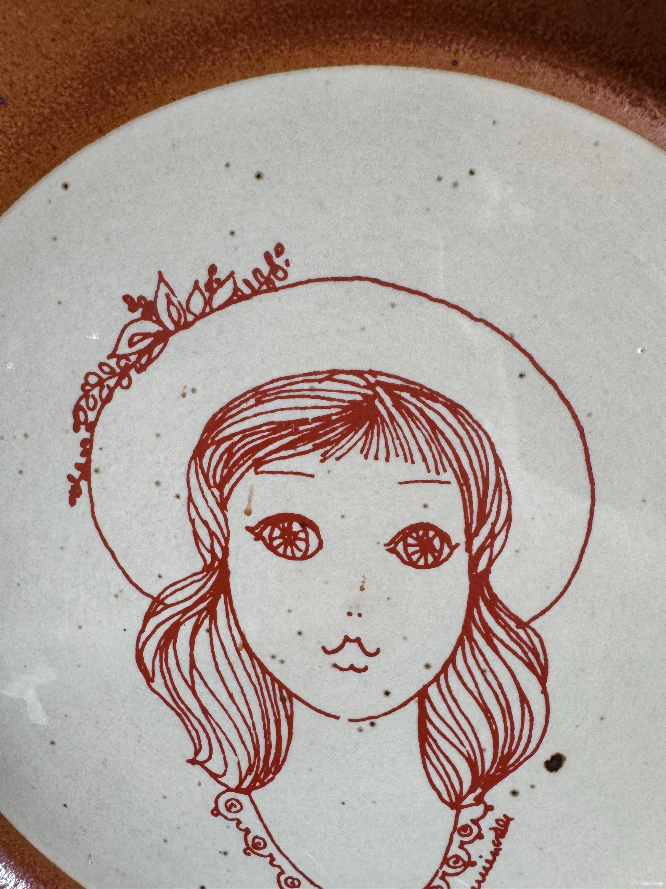 ユニークな手作り陶板 | 女性の肖像画アート | レトロデザイン 