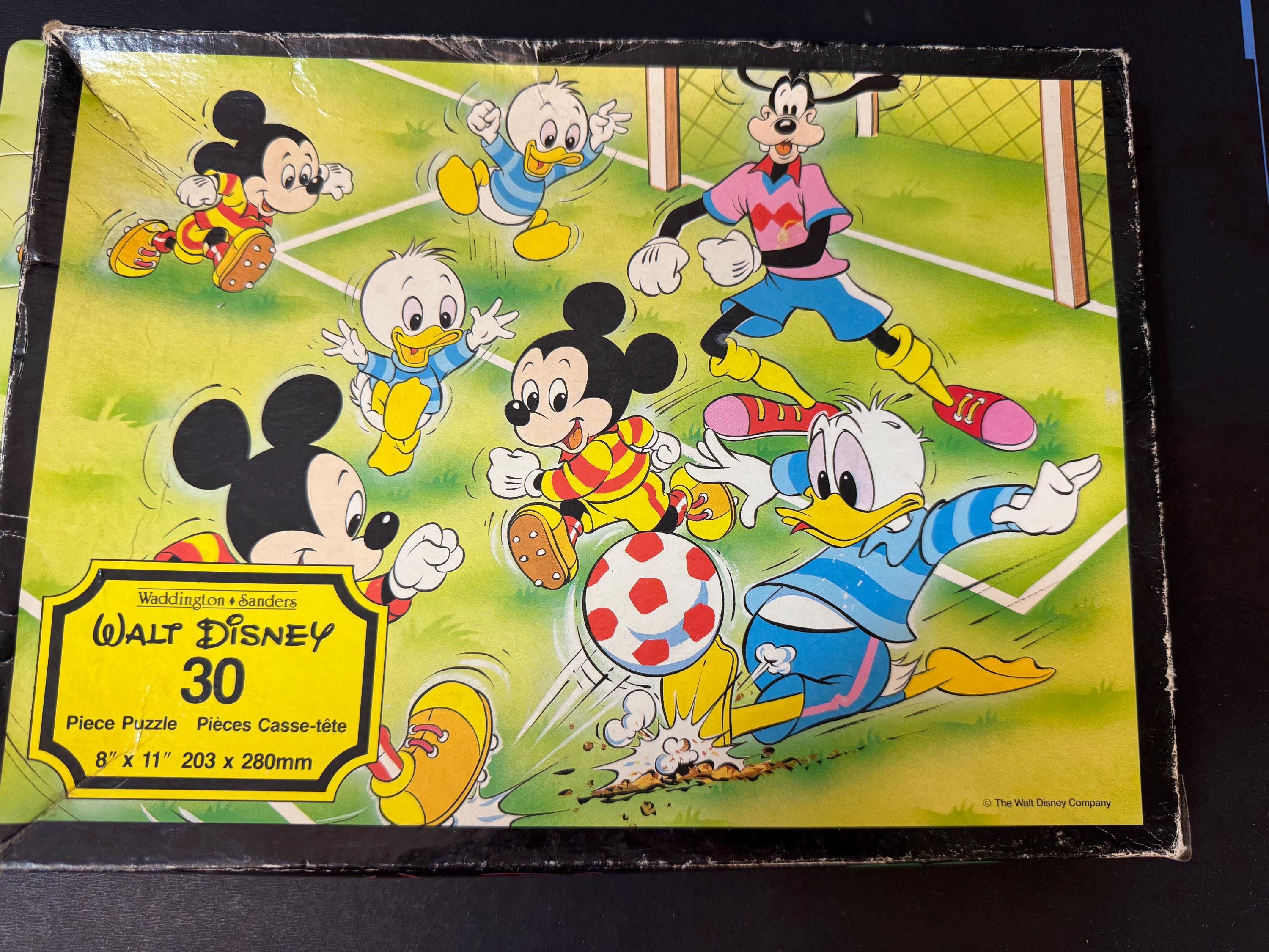 サッカー ディズニー　ジグソーパズル　レア Vintage 1986 Disney Jigsaw Puzzle – Mickey, Donald, Goofy Soccer