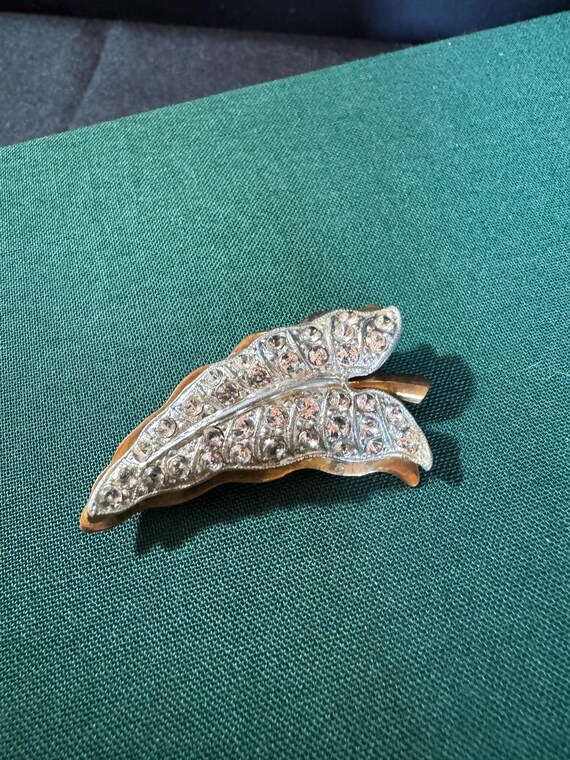 Broche Vintage élégante - Strass Scintillants - Bijou Occasion