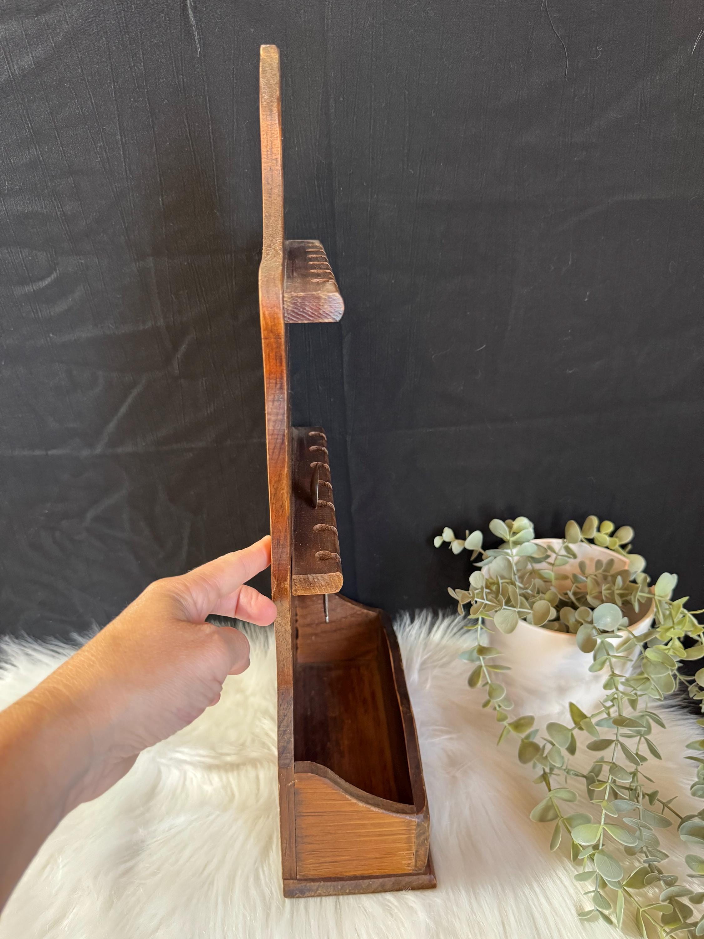 ヴィンテージ木製スプーンラック：素朴な農家風キッチンデコレーション