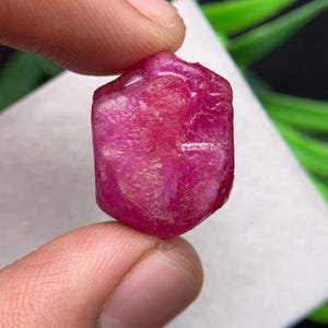 Glass Filled Ruby Rough Gemstone, 20x15x9.2 MM 36.50 cts Rare Stone For Making Crafts
