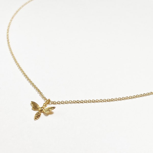 Collier doré à l'or fin 24 carats pendentif abeille cadeau femme tendance