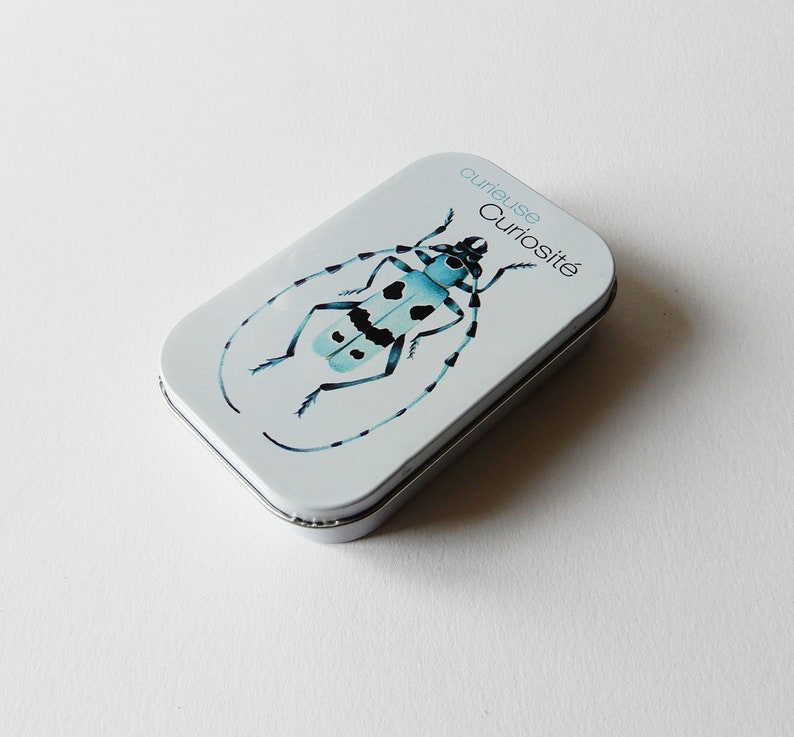 Petite boite métal illustrée Rosalie Alipine boite à bonbons savon cendrier de poche image 2