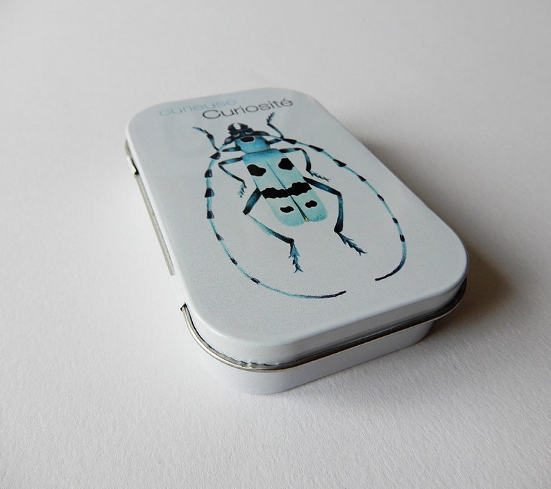 Petite boite métal illustrée Rosalie Alipine boite à bonbons savon cendrier de poche image 5