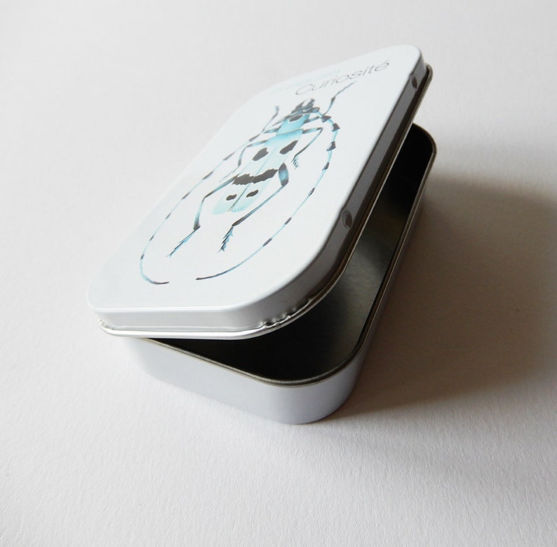 Petite boite métal illustrée Rosalie Alipine boite à bonbons savon cendrier de poche image 4