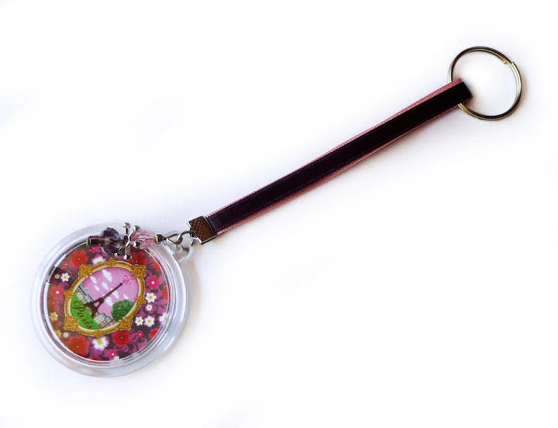 Paris souvenir pearl ribbon key ring image 3