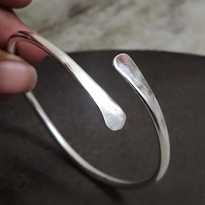 Silver Two Plain mouth Bangle, Thick Heavy Silver Bangle, Christmas Gift, Beautiful Bangle, Gift For Men Hammered Bangle Stackable Bangle