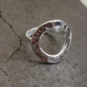 Sterling Silver Ring, Karma Ring, Hammered Silver minimalist thumb Ring Circle Ring, Open Circle Ring, Feature Statement Ring ,Handmade Ring