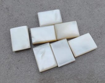 Natuurlijke parelmoer rechthoekige platte achterkant losse gekalibreerde cabochons edelsteen. 4 x 6 mm tot 15 x 20 mm.