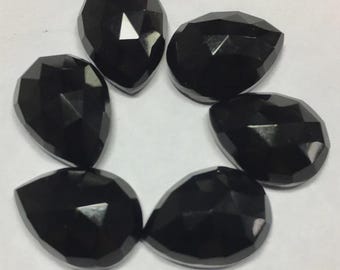 Piedra preciosa de ónix negro natural talla rosa en forma de pera, facetada, calibrada y suelta. 3 x 5 mm a 18 x 25 mm.