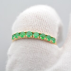 8 Stone 2.50 mm Round Emerald Half Eternity Band in 14k Yellow Gold Prong Setting Emerald Ring, Green Emerald Stacking Band Ring Women Gift