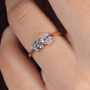 Moissanite Toi et Moi Ring, 14k Gold Two Stone Engagement Ring, Round and Oval Cut Diamond Ring, Proposal Ring, You and Me Ring