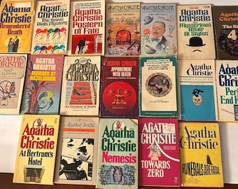 Lotto 19 Romanzi vintage di Agatha Christie in brossura degli anni '80 - Pacchetto di gialli con Poirot e Marple