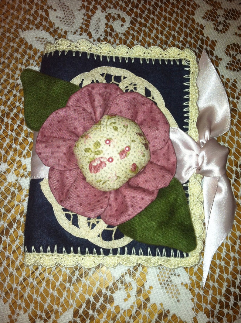 Vintage Rose Sewing Kit image 1