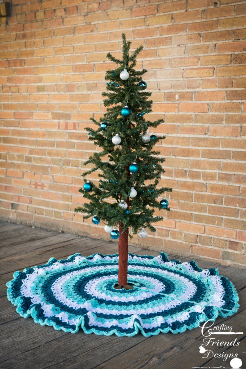 Christmas Crochet Pattern: Christmas Tree Skirt Beautifully Textured Christmas Tree Skirt crochet pattern, PDF Download crochet pattern image 2