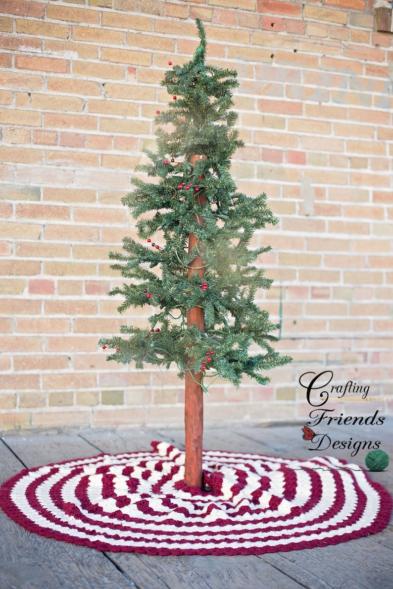 Christmas Crochet Pattern: Christmas Tree Skirt Diamond Christmas Tree Skirt, PDF Instant Download image 2