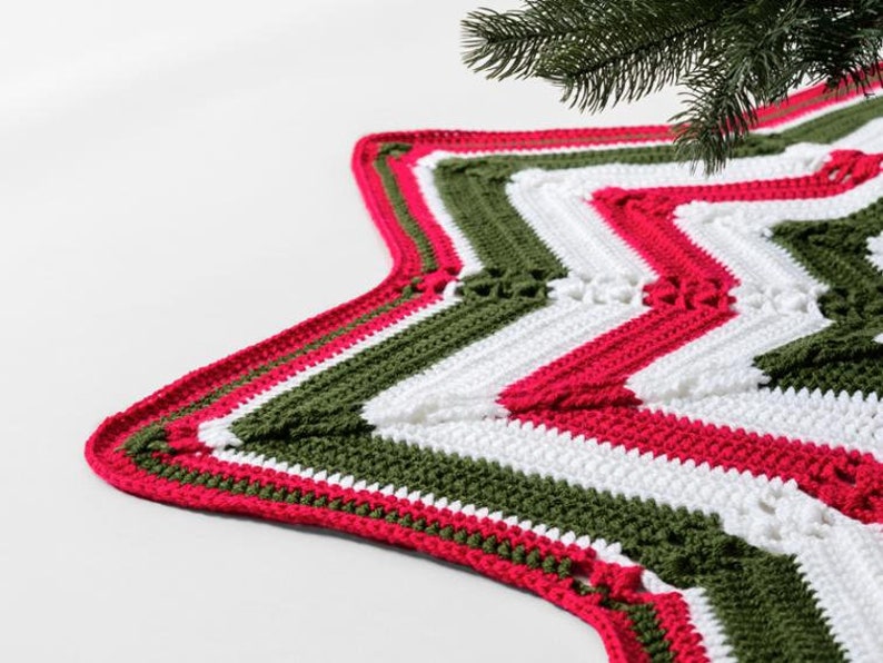 Christmas Crochet Pattern: Christmas Tree Skirt Classic Cable Star Christmas Tree Skirt pattern, PDF Download, Star tree skirt pattern image 8