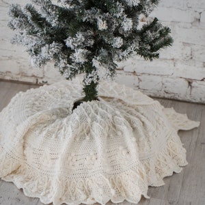 Crochet Pattern: Christmas Tree Skirt Royal Christmas Tree Skirt textured, PDF Instant download image 7