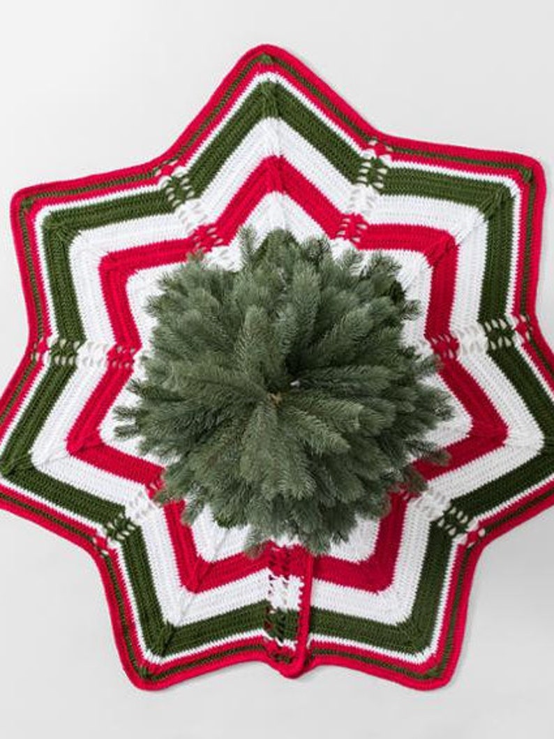 Christmas Crochet Pattern: Christmas Tree Skirt Classic Cable Star Christmas Tree Skirt pattern, PDF Download, Star tree skirt pattern image 1