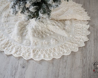 Crochet Pattern - Royal Christmas Tree Skirt textured, PDF Instant download, Holiday tree blanket