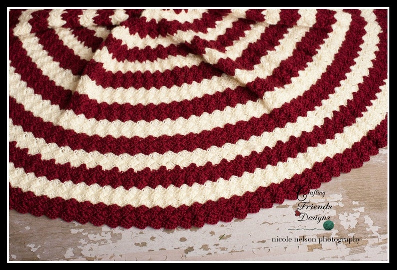 Christmas Crochet Pattern: Christmas Tree Skirt Diamond Christmas Tree Skirt, PDF Instant Download image 3
