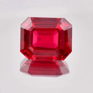 9 carat red ruby   Flawless  Loose emerald shape   Gemstone Cut for jewelry