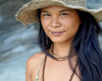 Knitted Hemp Hat >> Wild Himalayan Hemp >>