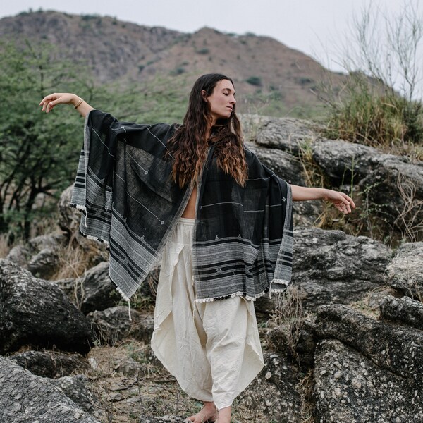 Organic Cotton Plant Dye Handwoven Gujarati Tribal Shawl ~