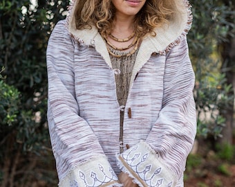 Anuttara Jacket ⋙ Handwoven Khadi Cotton with Hand-Drawn Embroidery