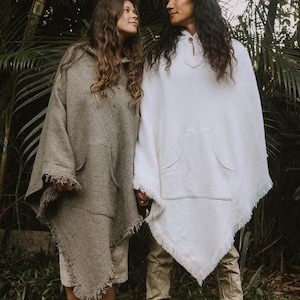 Wollponcho mit Kapuze ⋙ Unisex Gray