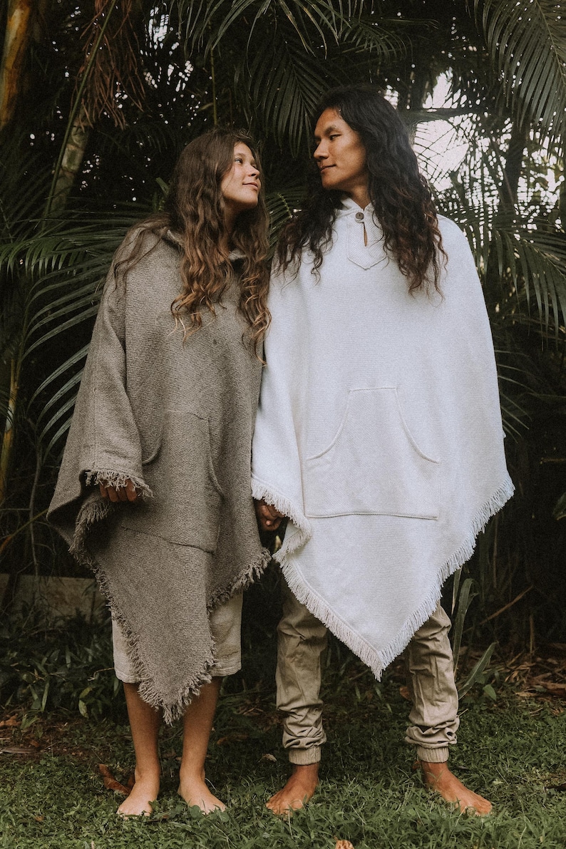 Wollponcho mit Kapuze ⋙ Unisex Gray
